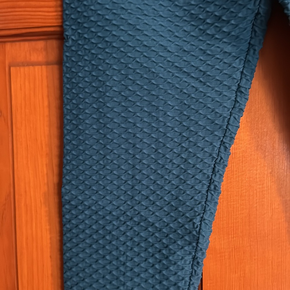 Teal blue cropped one size fits all leggings - Picture 3 of 3